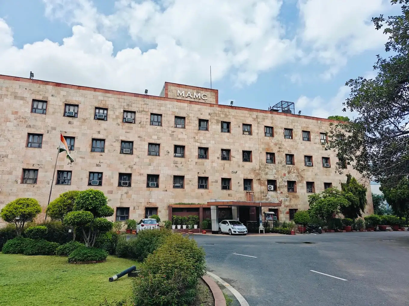 Maulana Azad Medical College