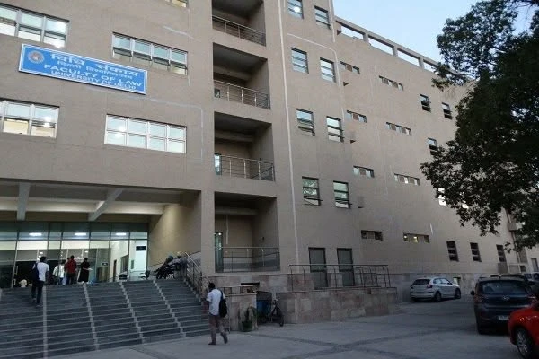 Law Centre-I, University of Delhi