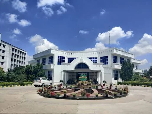 AM College of Law, Mathura